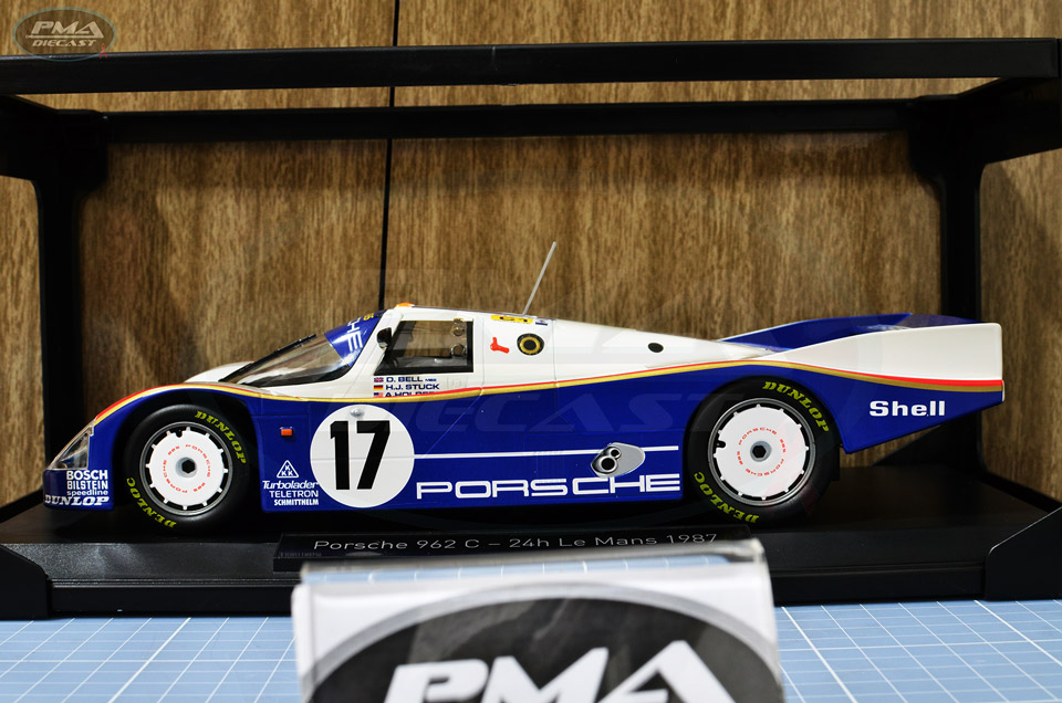 AL HOLBERT, DEREK BELL, HANS-JOACHIM STUCK 1987 ROTHMANS PORSCHE PORSCHE 962C 1:18
